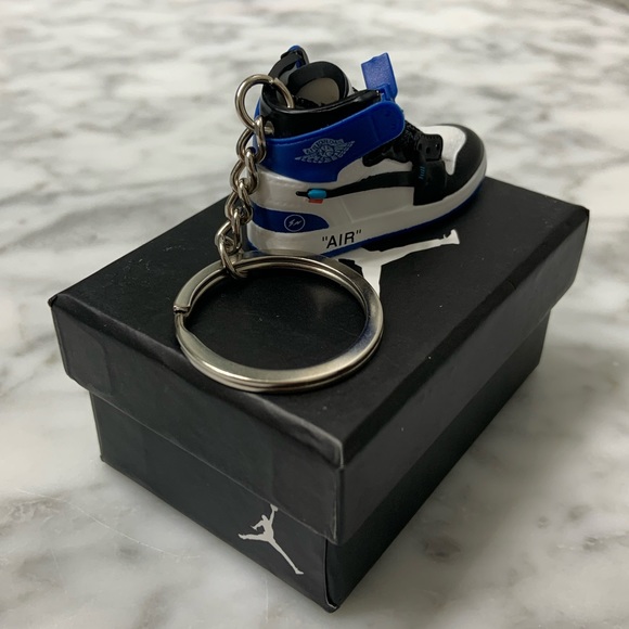 Off-White Air Jordan1 3D keychain 
(Blue and black) - Picture 2 of 4